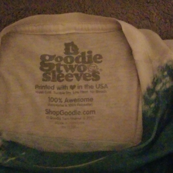 Childs cat surfing shirt - Picture 2 of 2